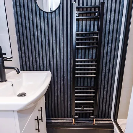 Apartment Stylish 1bed Flat Centre Sleeps 4