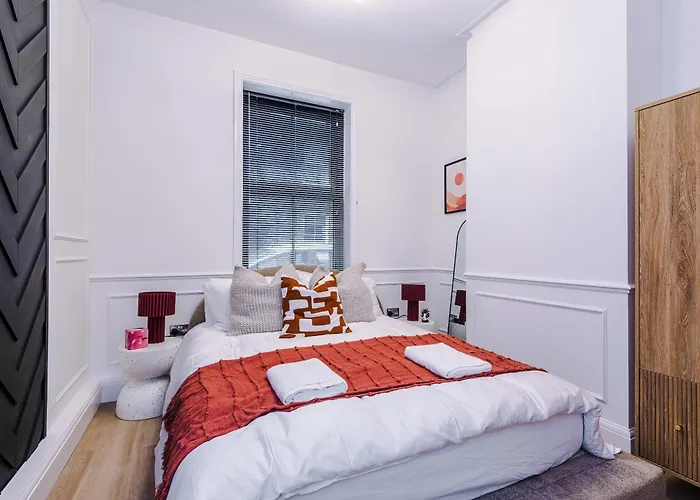 Stylish 1bed Flat Centre Sleeps 4 *