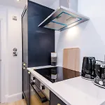 Stylish 1bed Flat Centre Sleeps 4