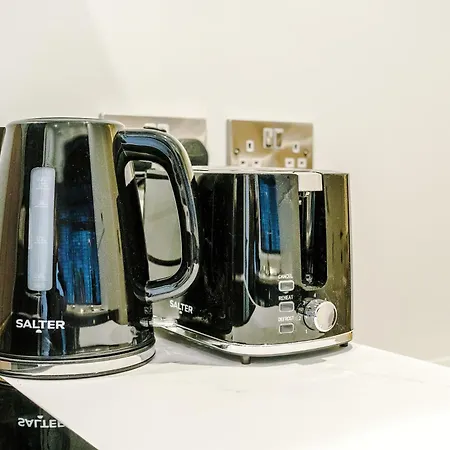 Stylish 1bed Flat Centre Sleeps 4 *