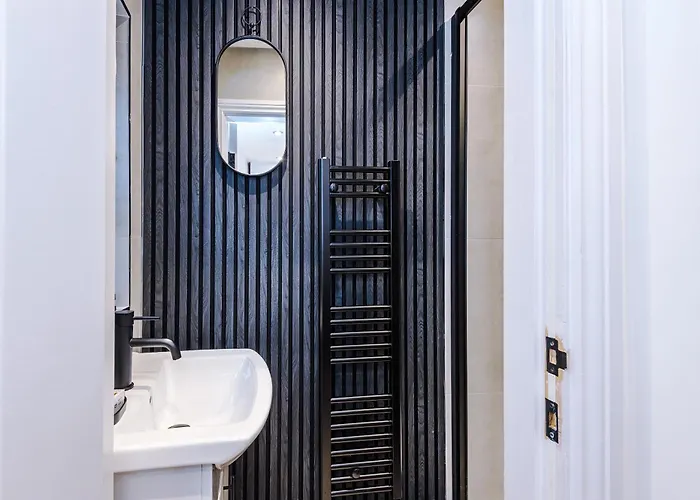 Stylish 1bed Flat Centre Sleeps 4