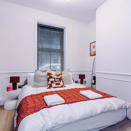 Stylish 1bed Flat Centre Sleeps 4 *
